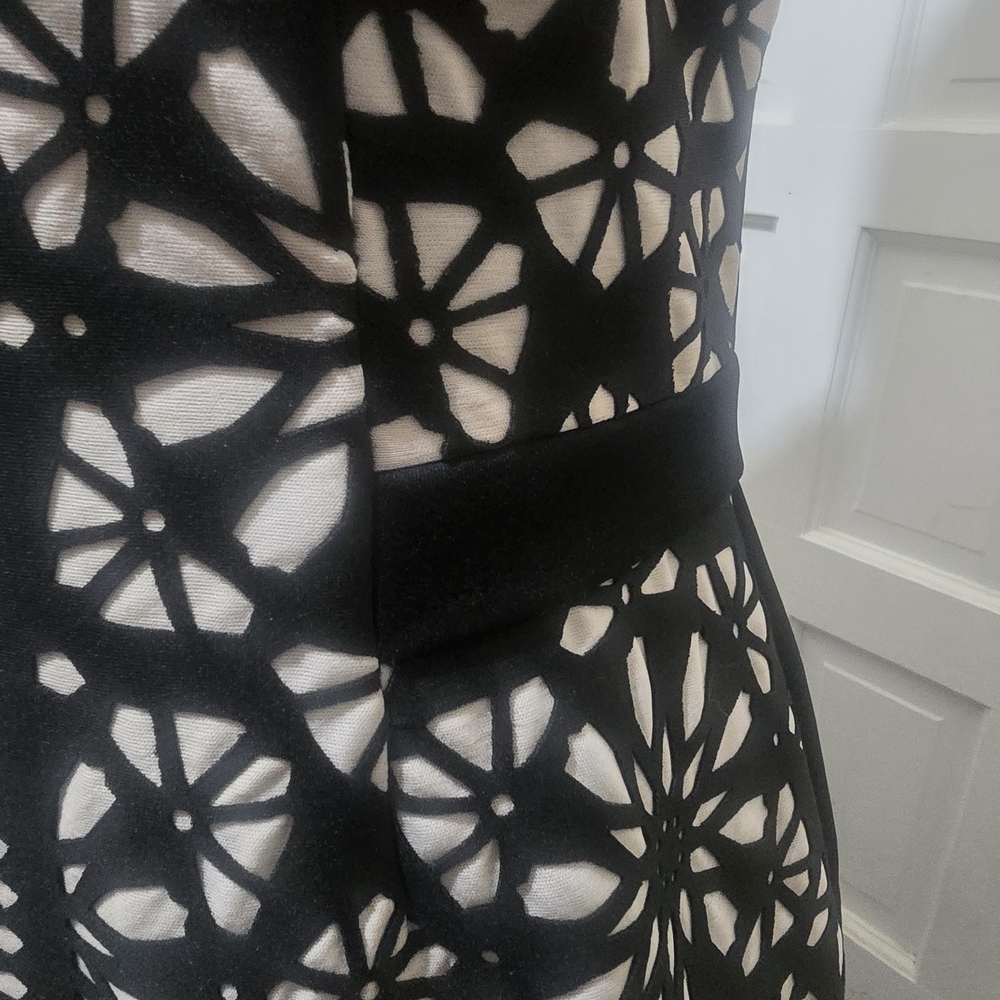 Rimini Black Floral Cutout Midi Sheath Dress - Picture 4 of 6